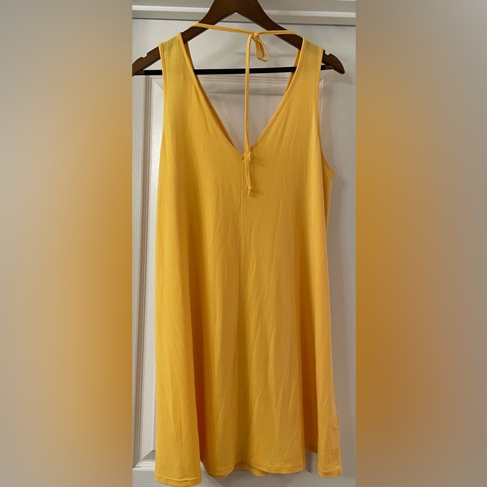 BCBGeneration Flowy Yellow Mini Summer Dress, Halter Casual Short Beach Size S